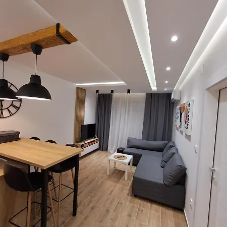 64 Lux Veliko Gradište