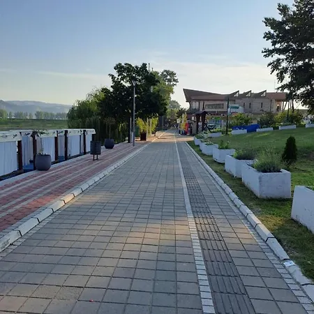 64 Lux Veliko Gradište