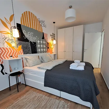 64 Lux Apartament